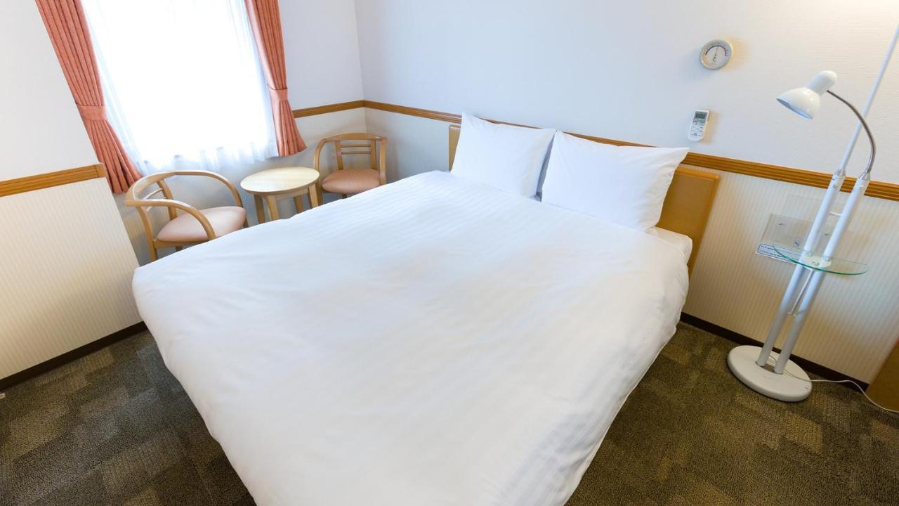 Toyoko Inn Chiba Ekimae Zimmer foto